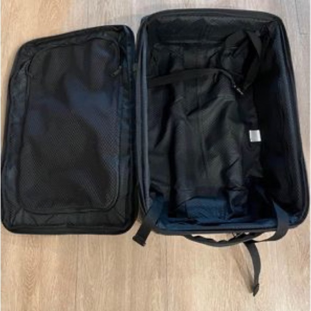 Adidas stadium wheel carry on